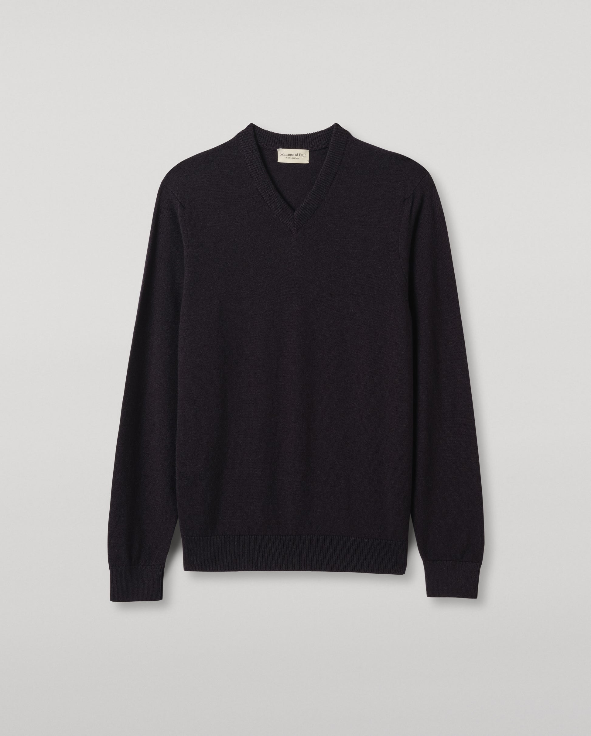 Johnstons of Elgin  Men's Knitwear Dark Navy Classic Cashmere Navy V Neck KAP05594SD7666