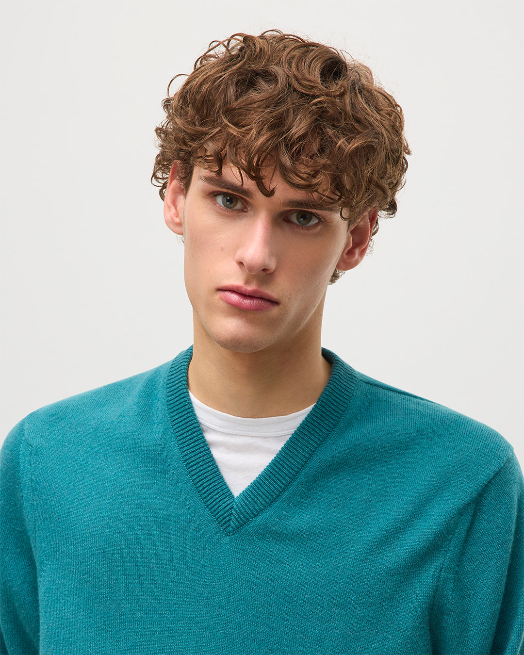JOHNSTONS OF ELGIN MENS RORY VEE NECK CLASSIC JUMPER 100% CASHMERE KAP05594SC4720