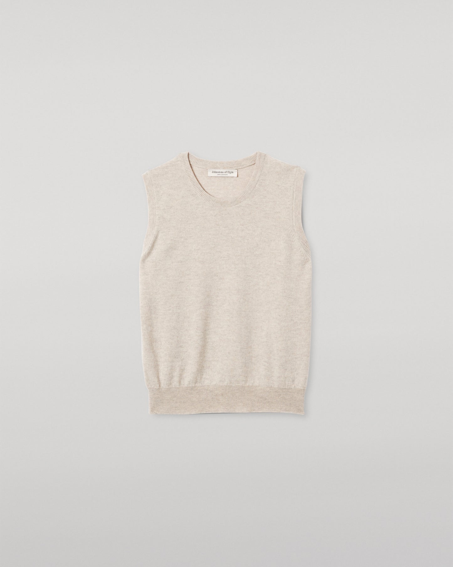JOHNSTONS OF ELGIN WOMENS IRIS CLASSIC SLEEVELESS CREW NATURAL 100% CASHMERE KAP05705HA0402