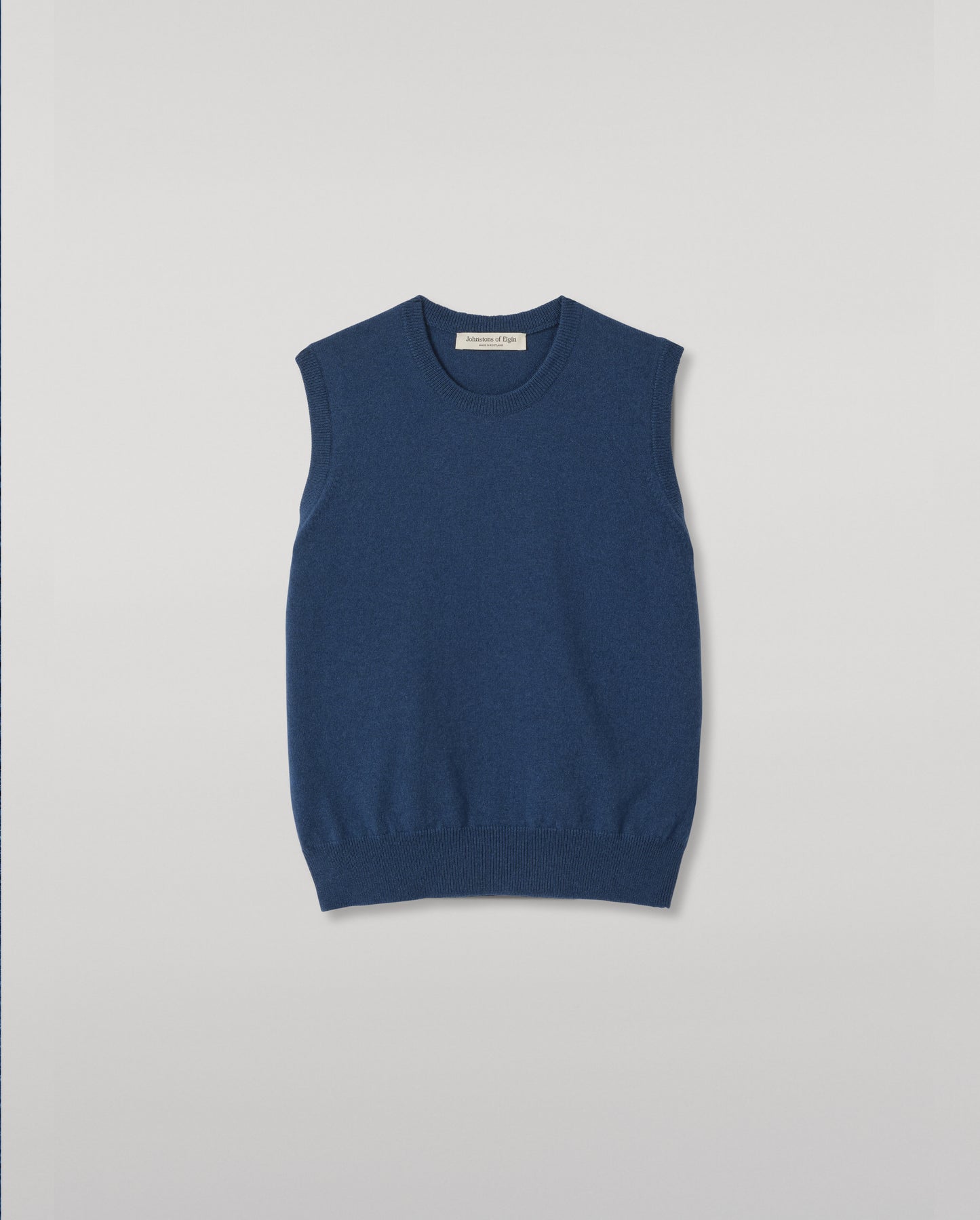 JOHNSTONS OF ELGIN IRIS SLEEVELESS CREW PETITE CASHMERE ROUND NECK TANK - 2 PLY BLUE 100% CASHMERE KAP05705SD5369