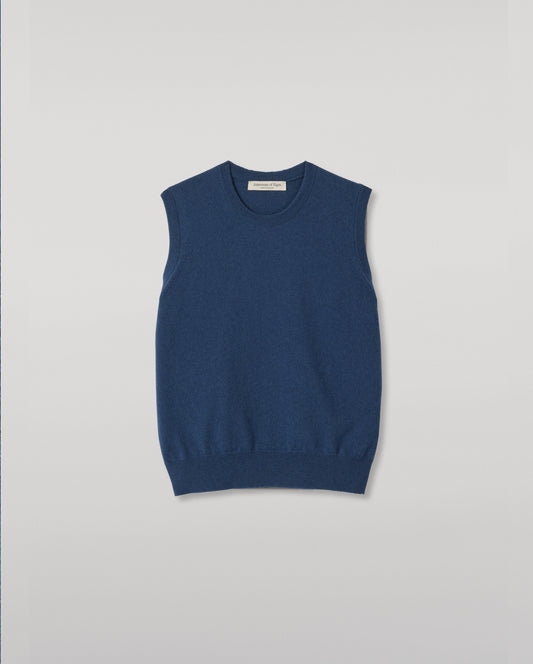 JOHNSTONS OF ELGIN IRIS SLEEVELESS CREW PETITE CASHMERE ROUND NECK TANK - 2 PLY BLUE 100% CASHMERE KAP05705SD5369