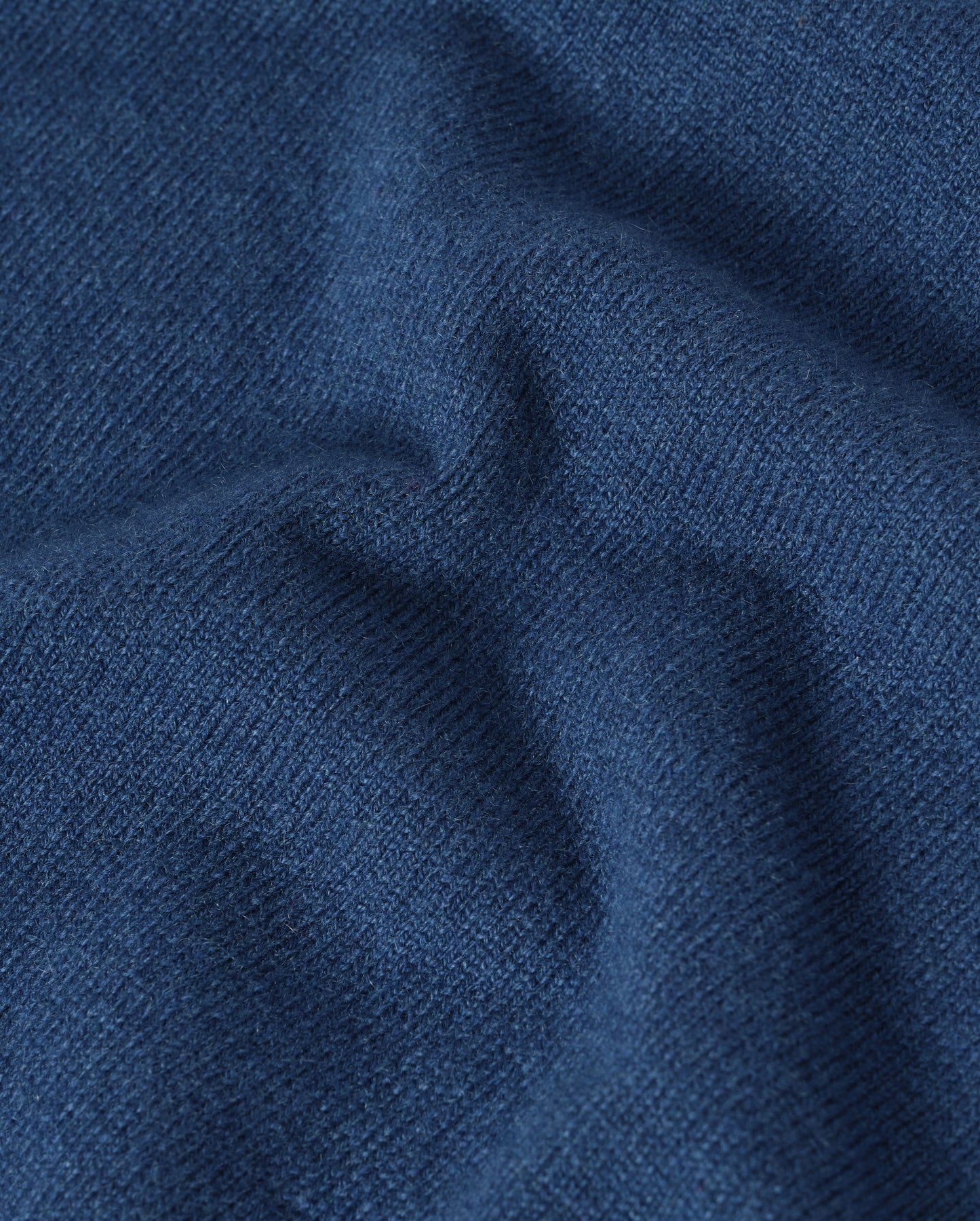 JOHNSTONS OF ELGIN IRIS SLEEVELESS CREW PETITE CASHMERE ROUND NECK TANK - 2 PLY BLUE 100% CASHMERE KAP05705SD5369