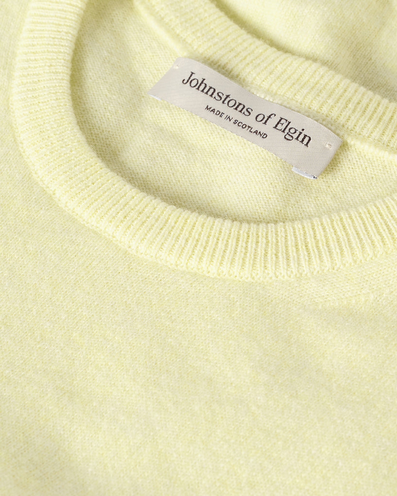 JOHNSTONS OF ELGIN IRIS SLEEVELESS CREW PETITE CASHMERE ROUND NECK TANK - 2 PLY LIGHT YELLOW 100% CASHMERE KAP05705HF0025
