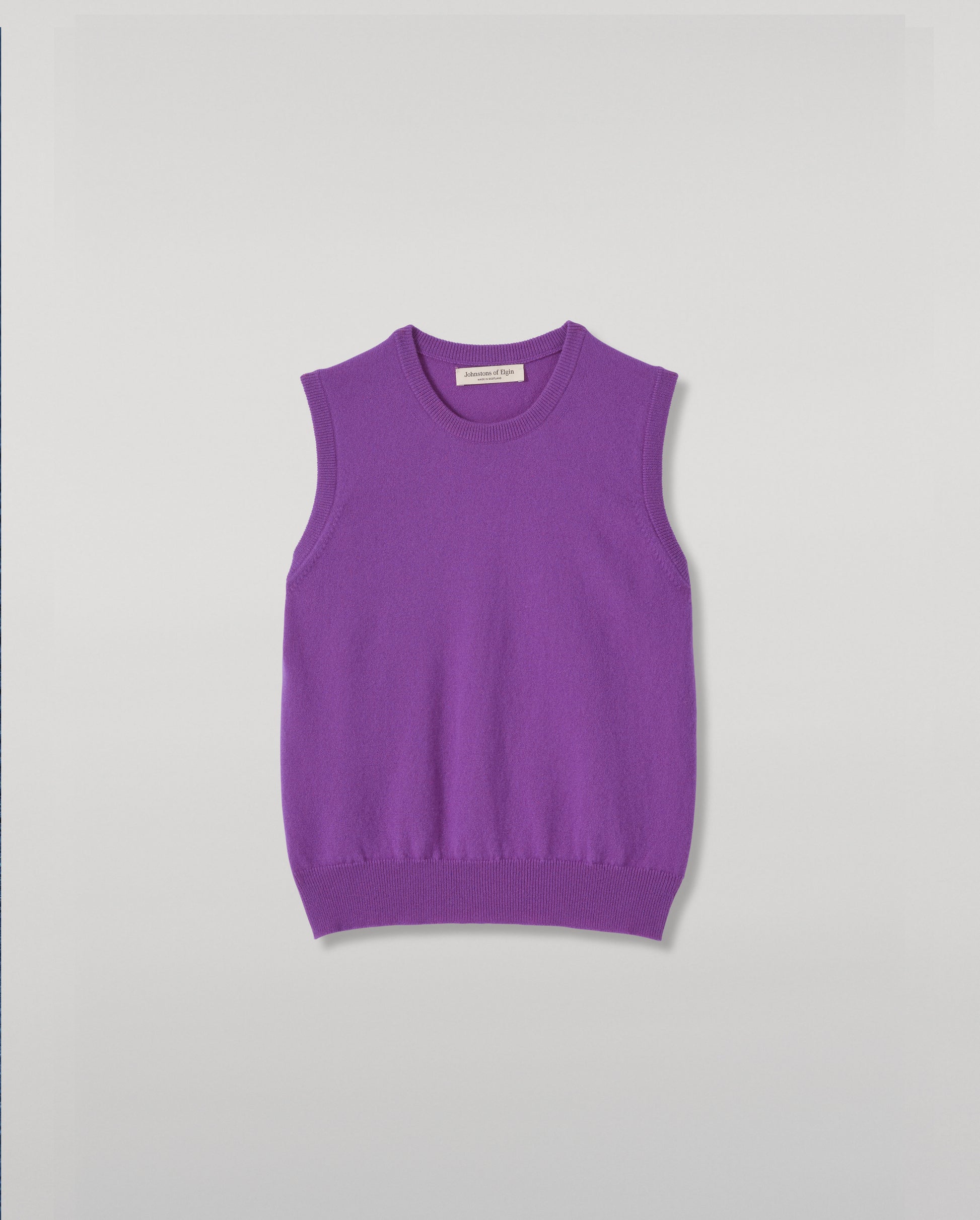 JOHNSTONS OF ELGIN IRIS SLEEVELESS CREW PETITE CASHMERE ROUND NECK TANK - 2 PLY PURPLE 100% CASHMERE KAP05705SD5371