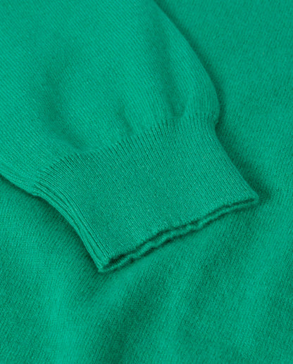 JOHNSTONS OF ELGIN LUNAN CREW SWEATER CLASSIC CASHMERE ROUND NECK SWEATER - 2 PLY GREEN 100% CASHMERE KAP05784SC4760