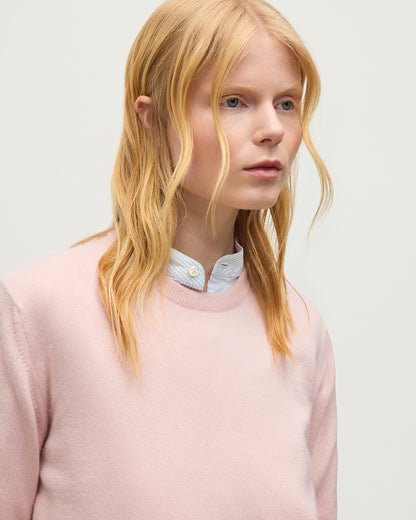 JOHNSTONS OF ELGIN LUNAN CREW SWEATER CLASSIC CASHMERE ROUND NECK SWEATER - 2 PLY PINK 100% CASHMERE KAP05784SE0816