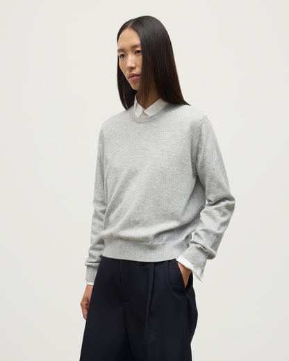 MODEL WEARING JOHNSTONS OF ELGIN WOMENS LUNAN CLASSIC CREW SWEATER GREY KAP05784HA0399