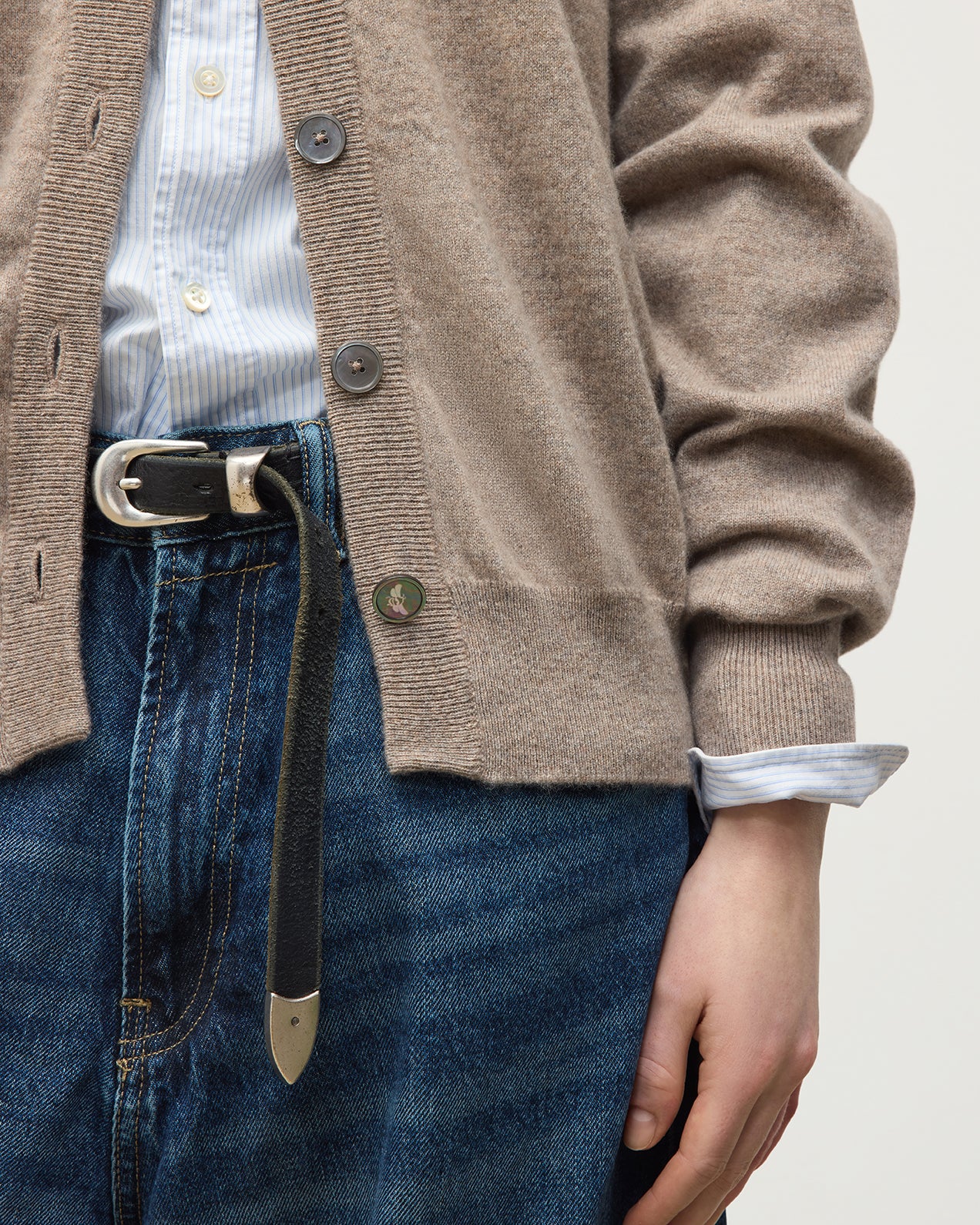 JOHNSTONS OF ELGIN JESSIE CREW CARDIGAN CASHMERE ROUND NECK CARDIGAN WITH EXPOSED SEAM DETAIL & CENTRE BACK SPLIT - 2 PLY LIGHT BROWN 100% CASHMERE KAP05988HB4447