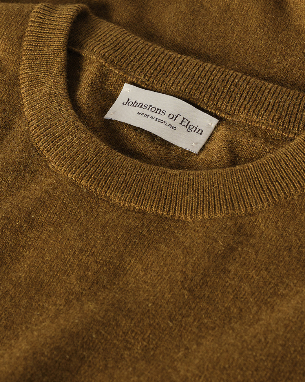 JOHNSTONS OF ELGIN REUBEN CREW CASHMERE CREW NECK SWEATER - 2 PLY GREEN 100% CASHMERE KAP06051SC4756S