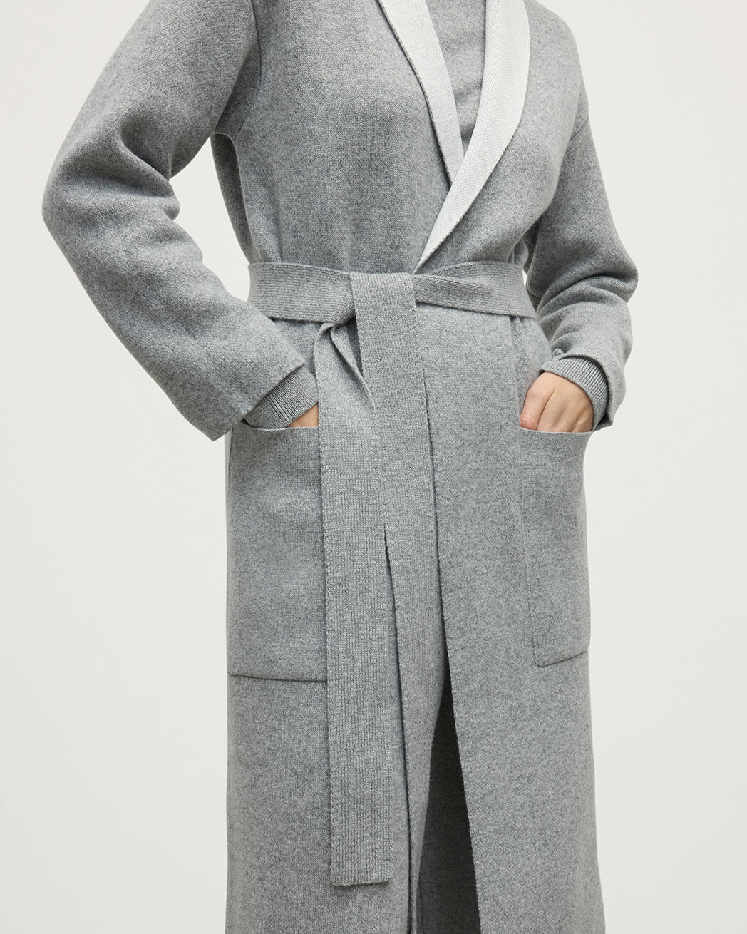 Johnstons of Elgin AW25 Women's Knitwear Light Grey & White Double-Face Grey Cashmere Cardigan KBA01021Q25324