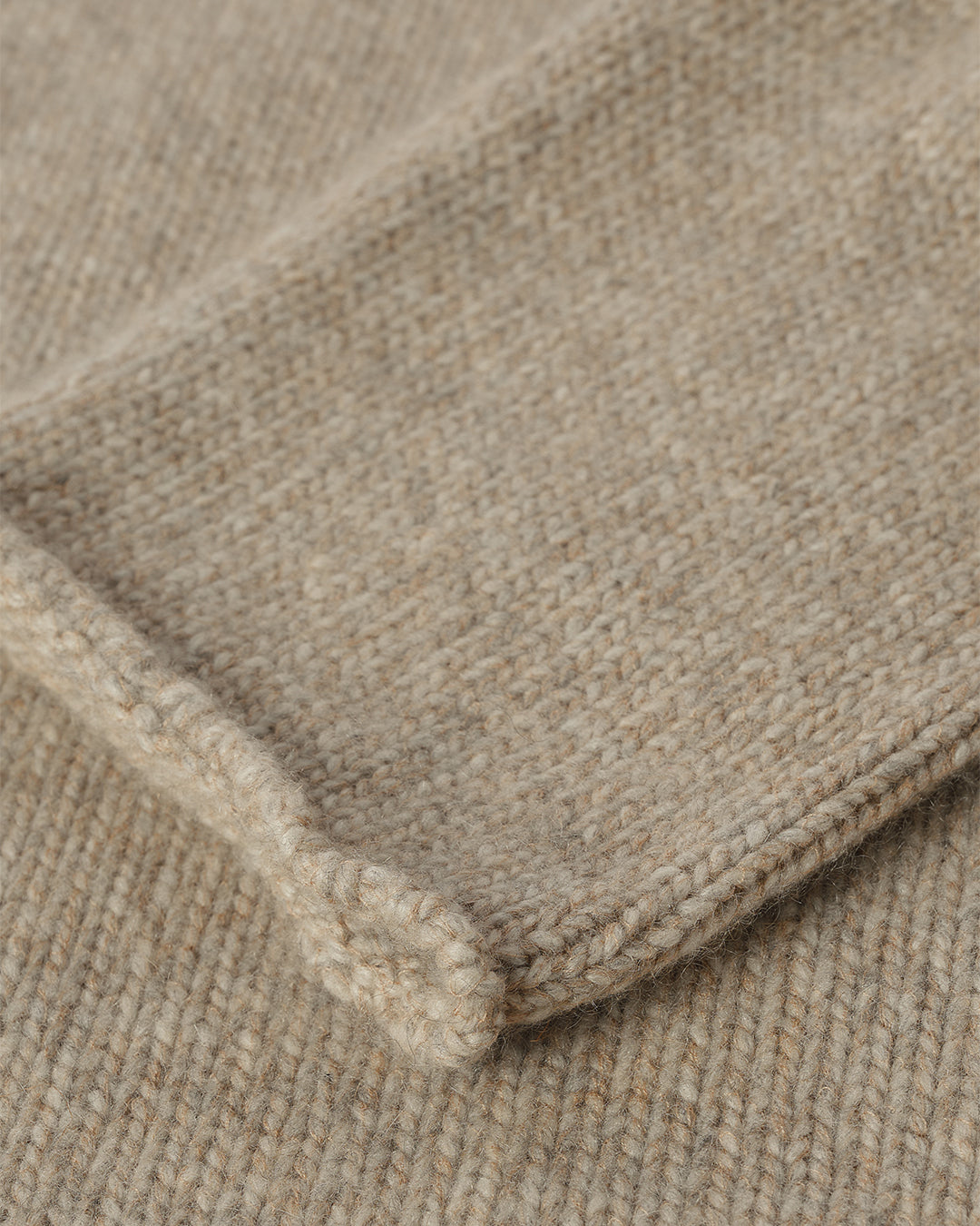 JOHNSTONS OF ELGIN KESTER FUNNEL NECK SWEATER NATURAL 100% CASHMERE KBB01067HB4453