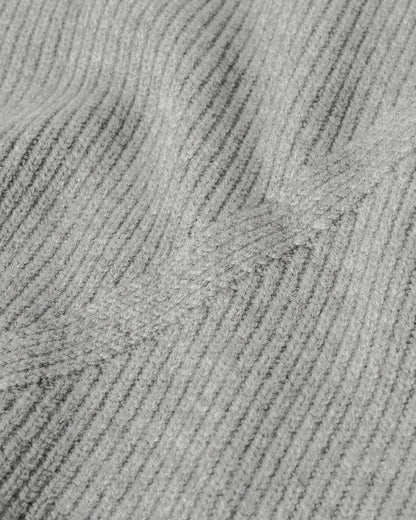 Johnstons of Elgin AW25 Women's Knitwear Light Grey Sleeveless Grey Cashmere Tank Top Close Up KBI01037HA0308