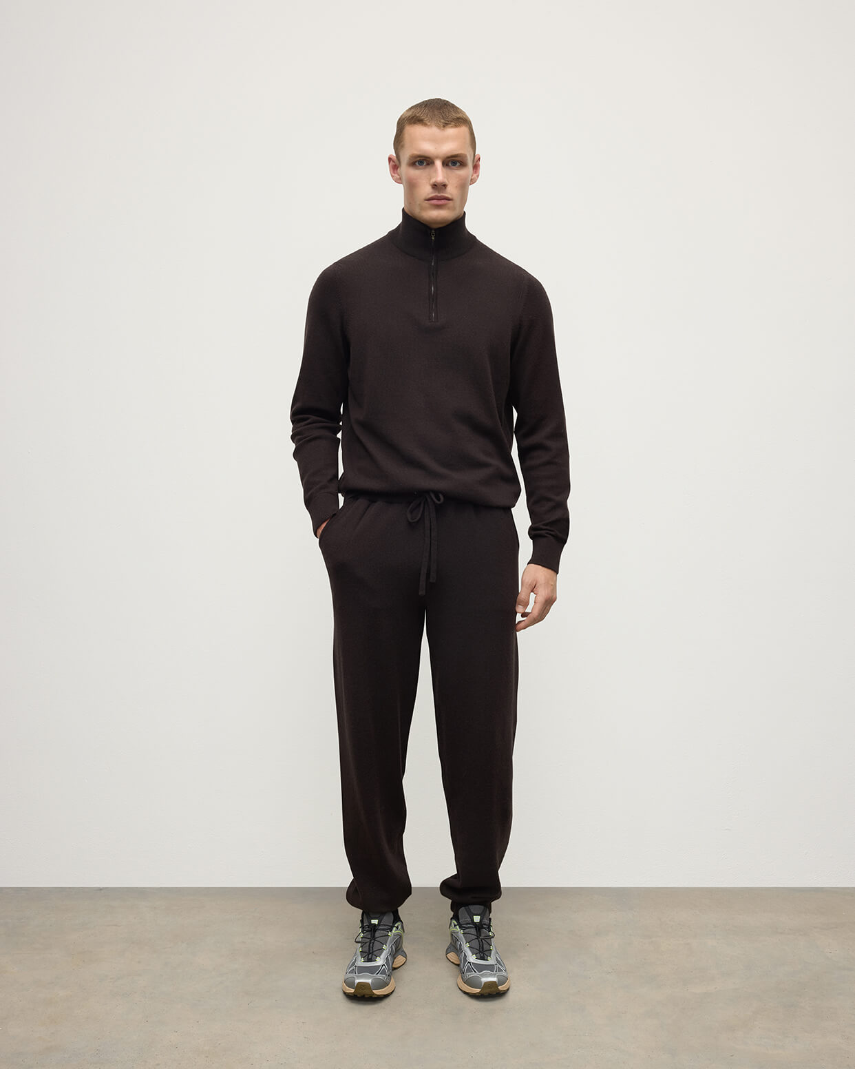 Johnstons of Elgin AW25 Men's Knitwear Molasses Tapered Cashmere Brown Joggers KBP00948SB7290