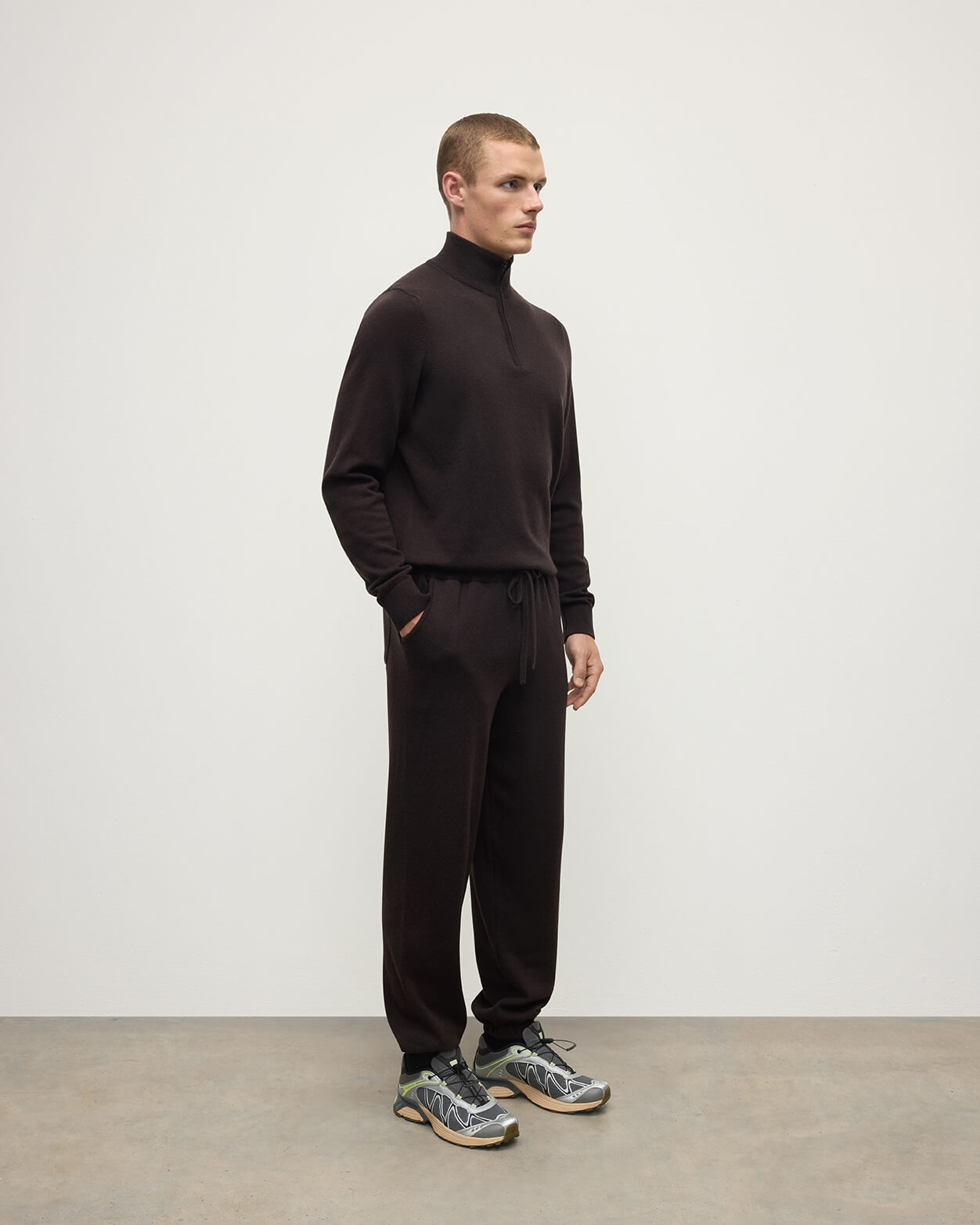 Johnstons of Elgin AW25 Men's Knitwear Molasses Tapered Cashmere Brown Joggers KBP00948SB7290