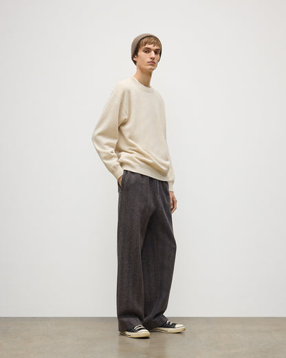 JOHNSTONS OF ELGIN CRAIGIE CREW SWEATER LAMBSWOOL CREW NECK SWEATER CREAM 100% LAMBSWOOL WITH LOVAT CASHMERE BEANIE IN HEATHCOT BROWN KDA00815HB0294