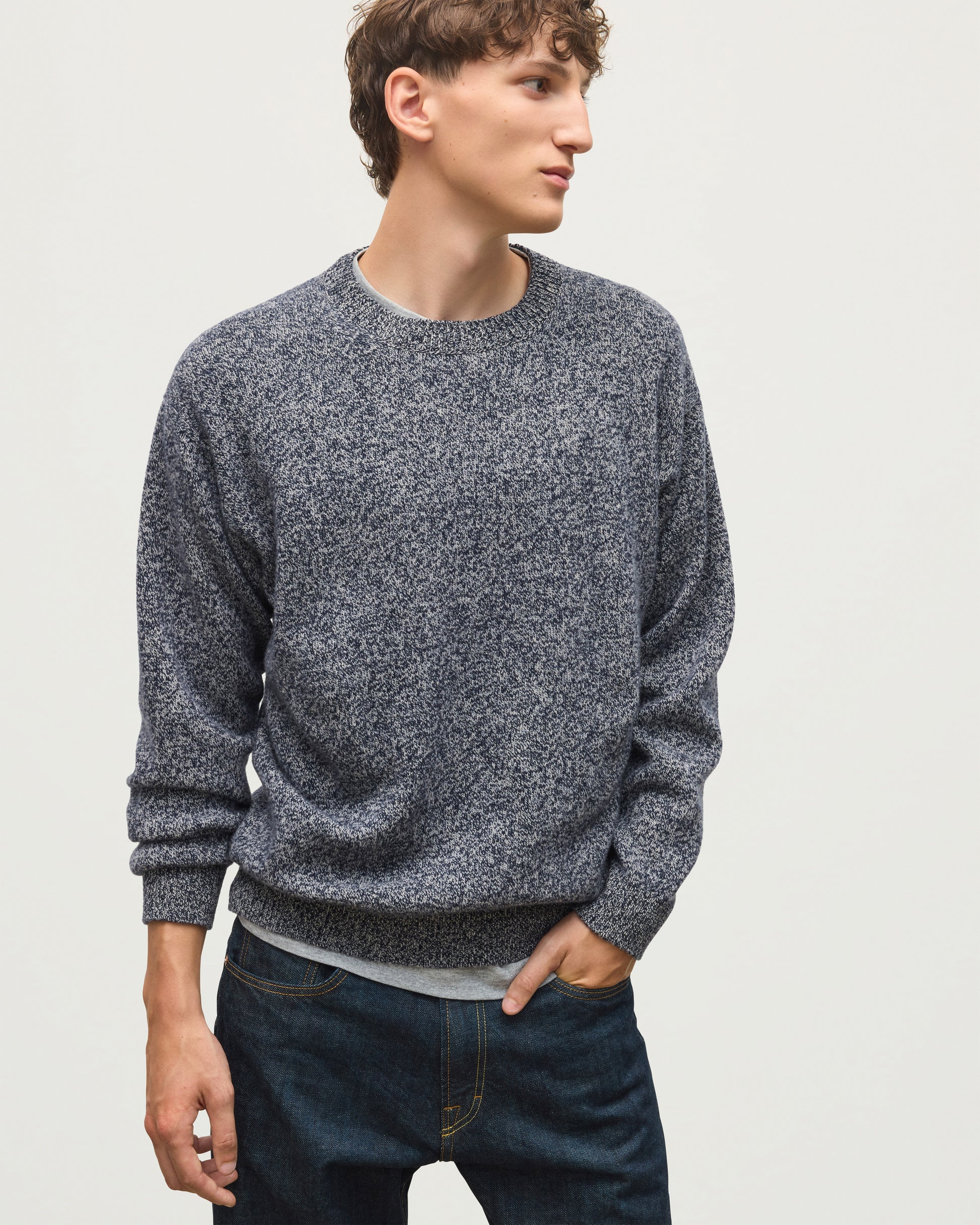 JOHNSTONS OF ELGIN CRAIGIE CREW SWEATER LAMBSWOOL CREW NECK SWEATER BLUE 100% LAMBSWOOL KDA00815HD7365