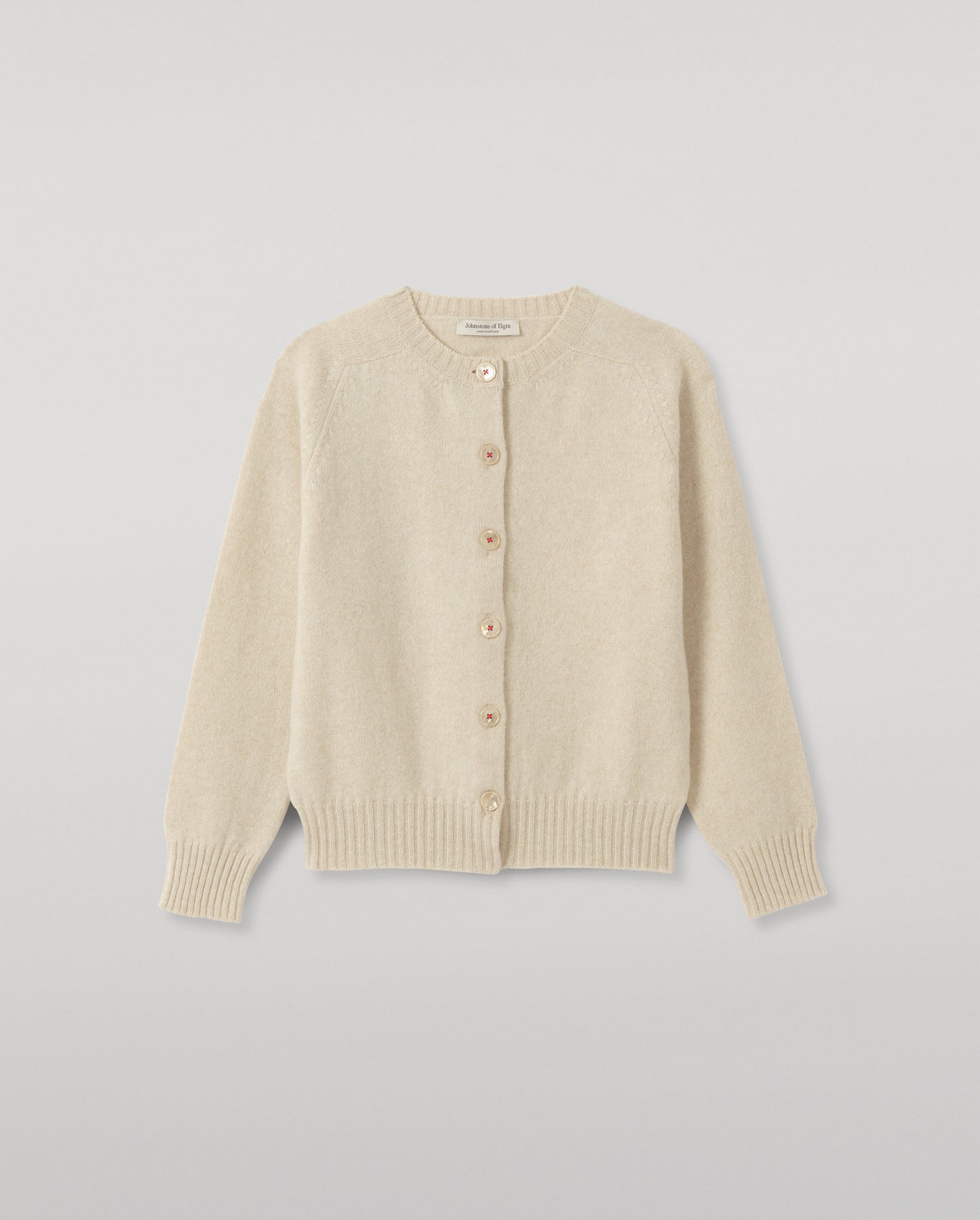 JOHNSTONS OF ELGIN BLYTH CREW CARDIGAN LAMBSWOOL ROUND NECK SADDLE SHOULDER CARDIGAN CREAM 100% LAMBSWOOL KDA00820HB0294