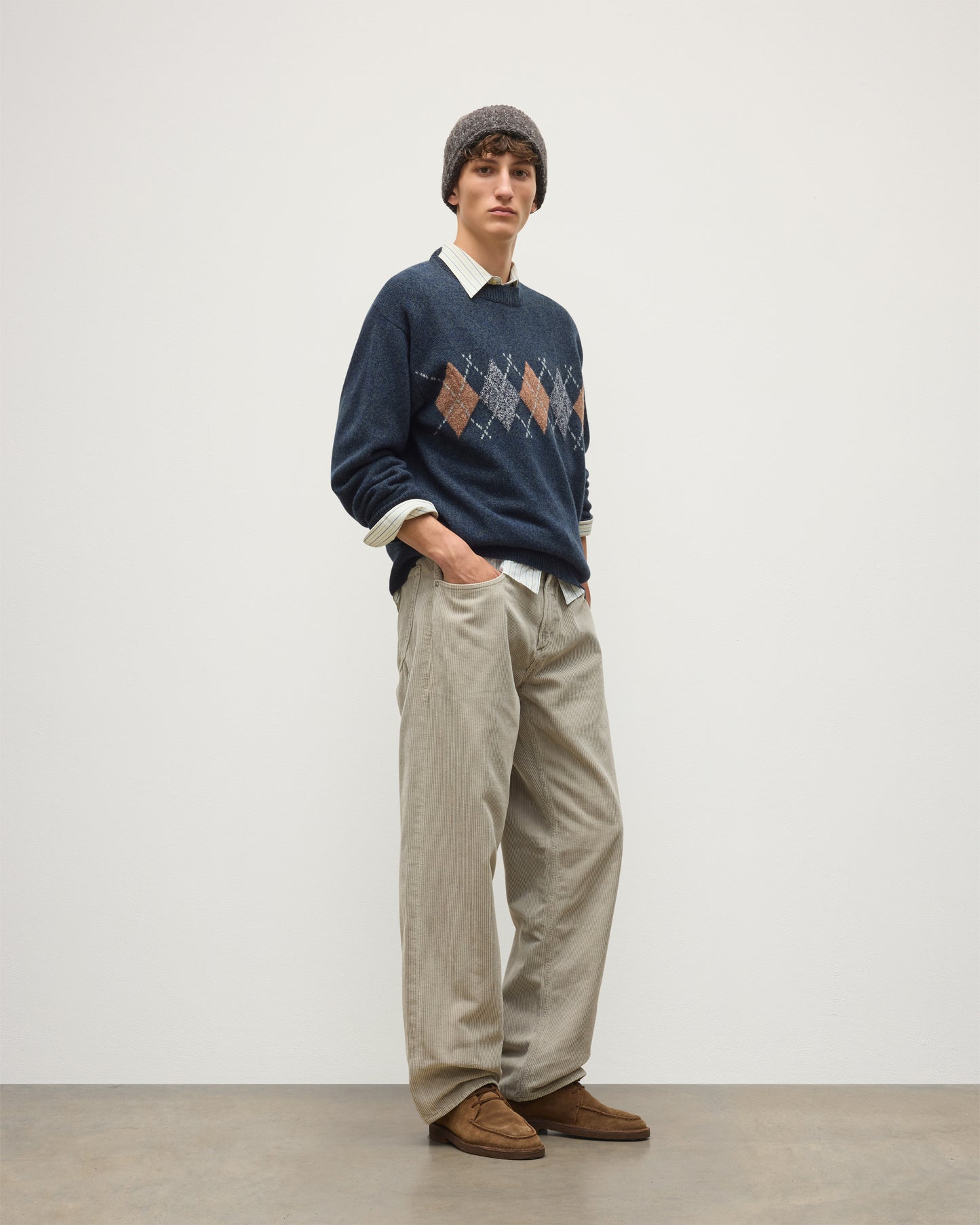 JOHNSTONS OF ELGIN RUSKY CREW SWEATER LAMBSWOOL ARGYLE CREW NECK SWEATER DARK GREY 100% LAMBSWOOL KDA00822JU1644