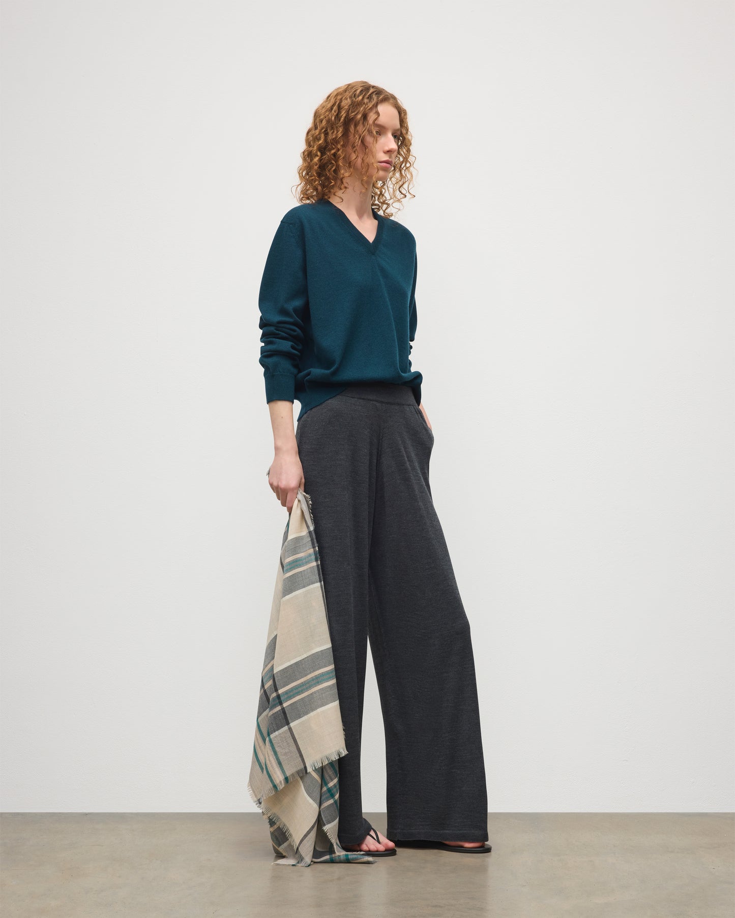 JOHNSTONS OF ELGIN WOMENS INA PANTS GREY 100% MERINO WOOL WITH LUNAN BOTTLE GREEN CASHMERE SWEATER, WITH ORON CASHMERE SCARF KDI00786HA4126