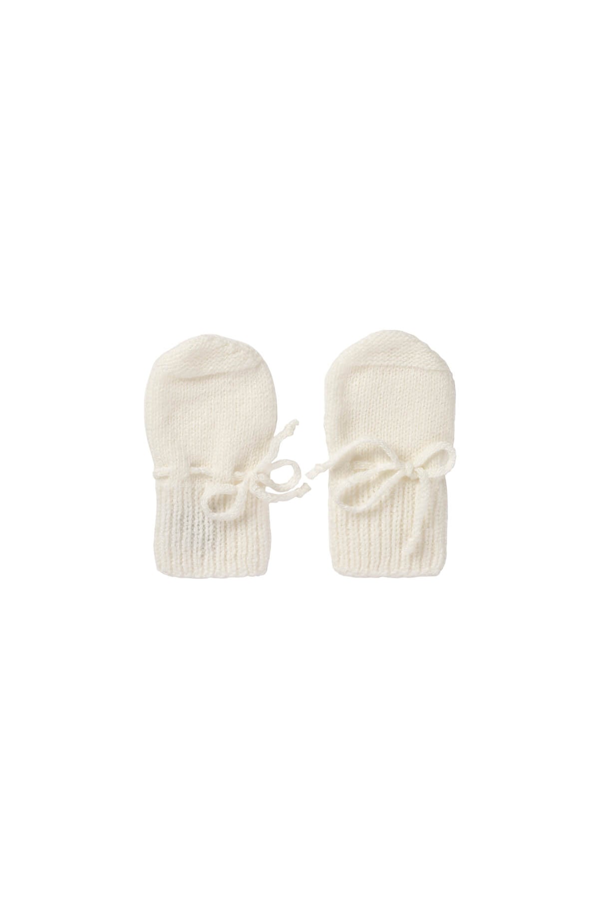 Johnstons of Elgin’s Gift Set includes our Cashmere Pointelle Baby Blanket, Hat, Mittens & Booties in Ecru on a white background AW21GIFTSET18A