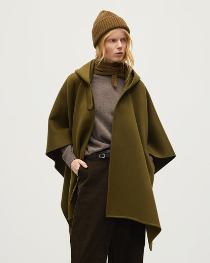 JOHNSTONS OF ELGIN WOMENS HOOLIE DF CM TAILORED HOODED CAPE GREEN 100% CASHMERE WORN WITH JESSIE SWEATER IN HEATHCOT BROWN WITH ALGIE GREEN CASHMERE BEANIE TA000677RU6420ONE