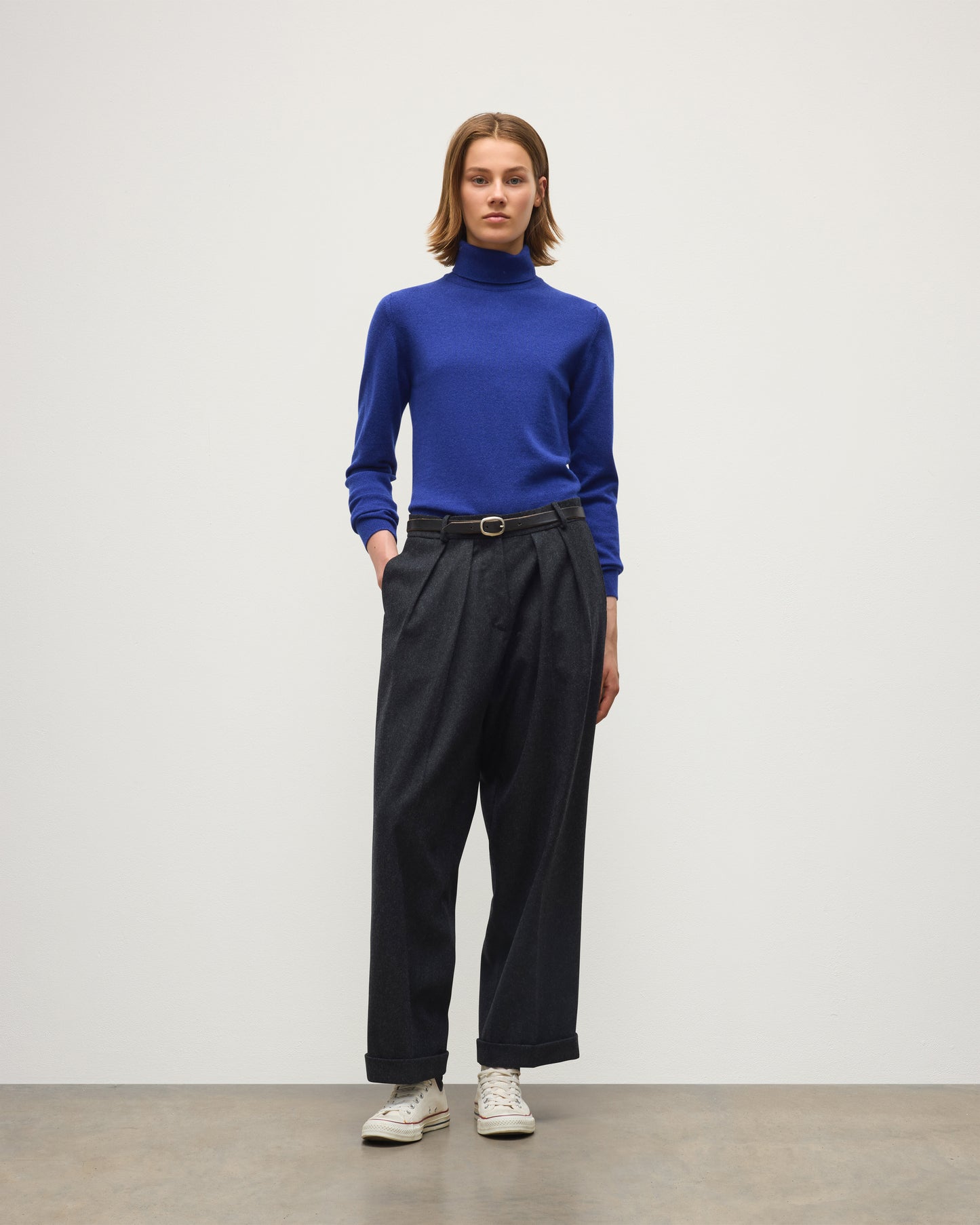 JOHNSTONS OF ELGIN WOMENS MACARA WOOL CM PLEATED TROUSERS 90% WOOL, 10% CASHMERE TB000858RU7882