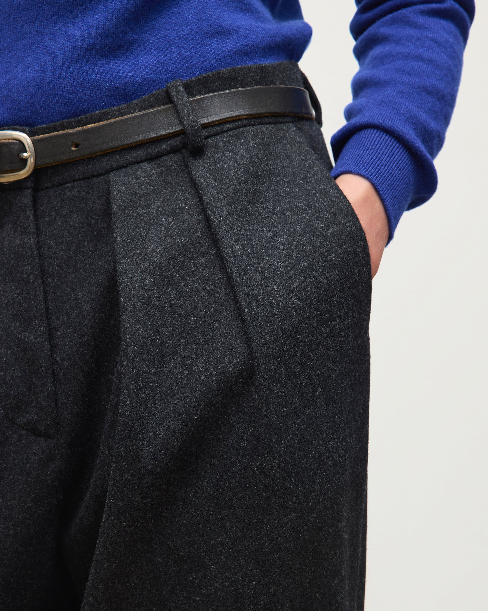JOHNSTONS OF ELGIN WOMENS MACARA WOOL CM PLEATED TROUSERS 90% WOOL, 10% CASHMERE TB000858RU7882