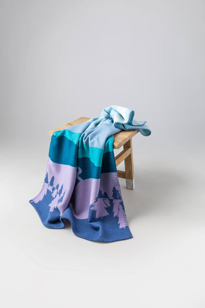 Johnstons of Elgin 2024 Children's Blanket Collection Mountainside Mountainside' Blanket Stitched Children's Throw TB000582RU7441ONE