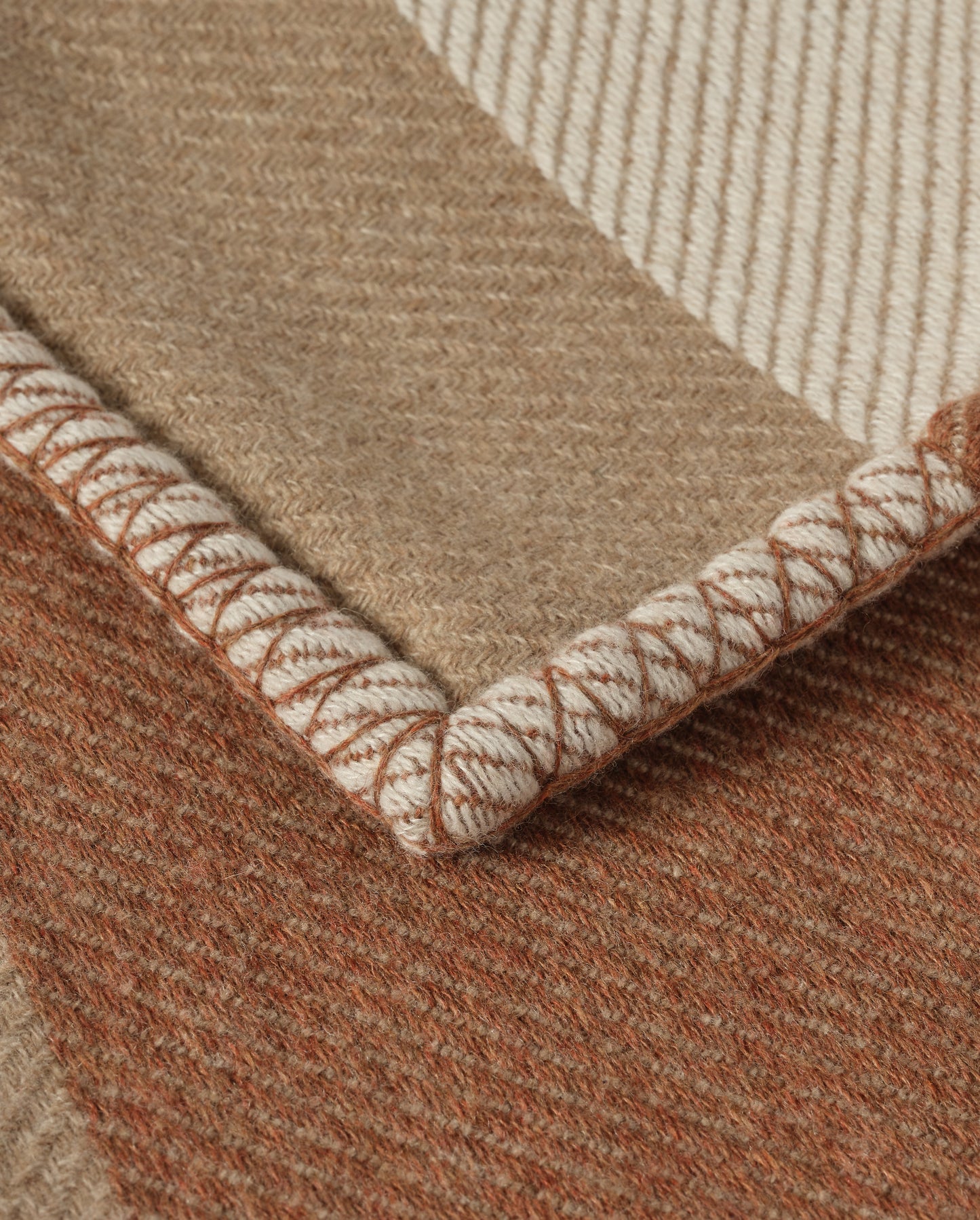 Johnstons of Elgin Geometric Throw in 66% Wool 34% Cashmere, in Contemporary Neutral, Brown and Beige, TB000847RU7764ONE
