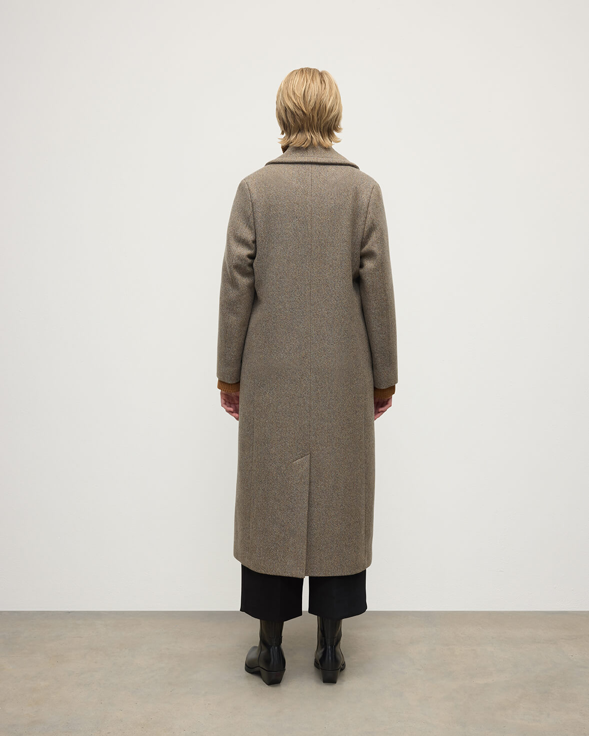 Model wears Johnstons of Elgin  Women's Tailoring Partridge Tweed Herringbone The Great Coat in Brown Front View TD000438RU7671
