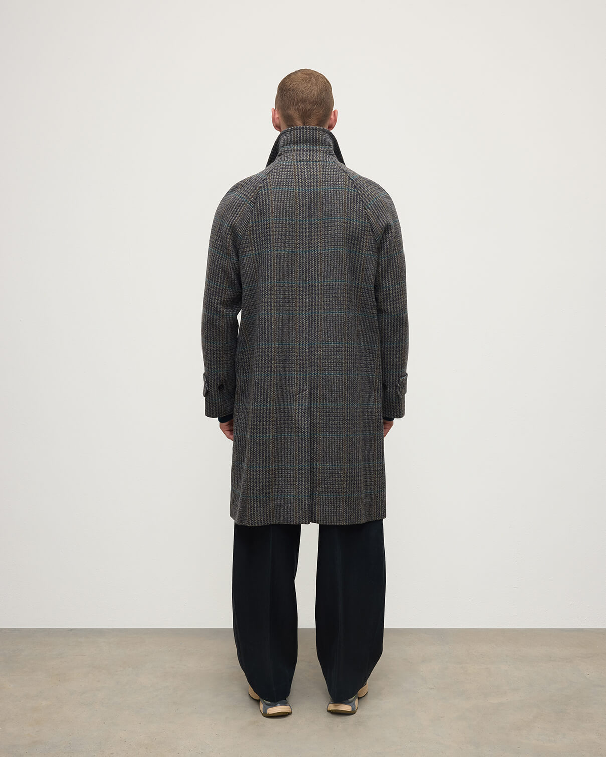 Back of Johnstons of Elgin AW25 Men's Tailoring Dark Slate Glen Urquhart The Balmacaan' Coat | Dark Slate Check TD000475RU7678