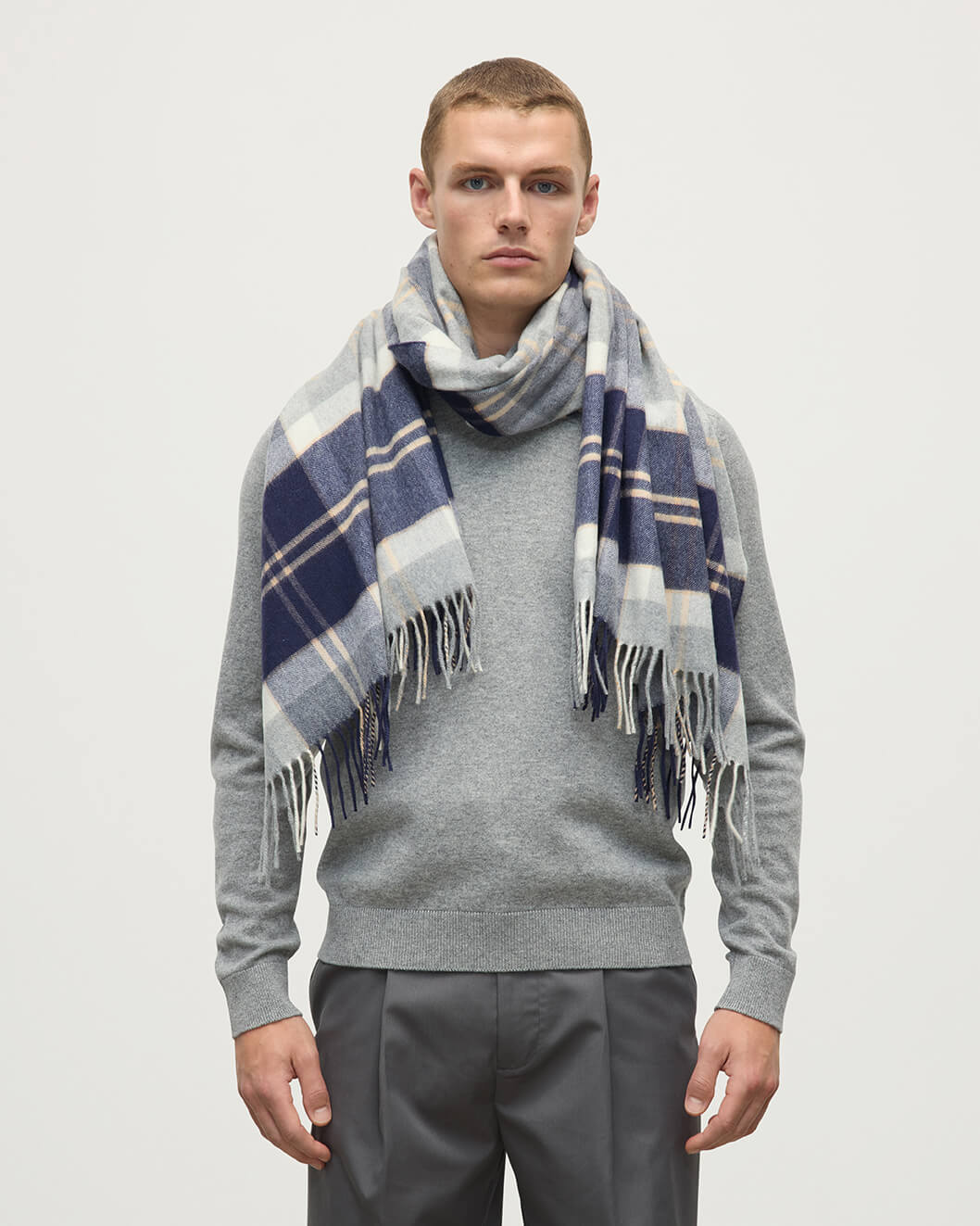 Johnstons of Elgin  Woven Accessory Silver Bannockbane Knockmore Tartan Cashmere Stole WA000056KU0499N/A