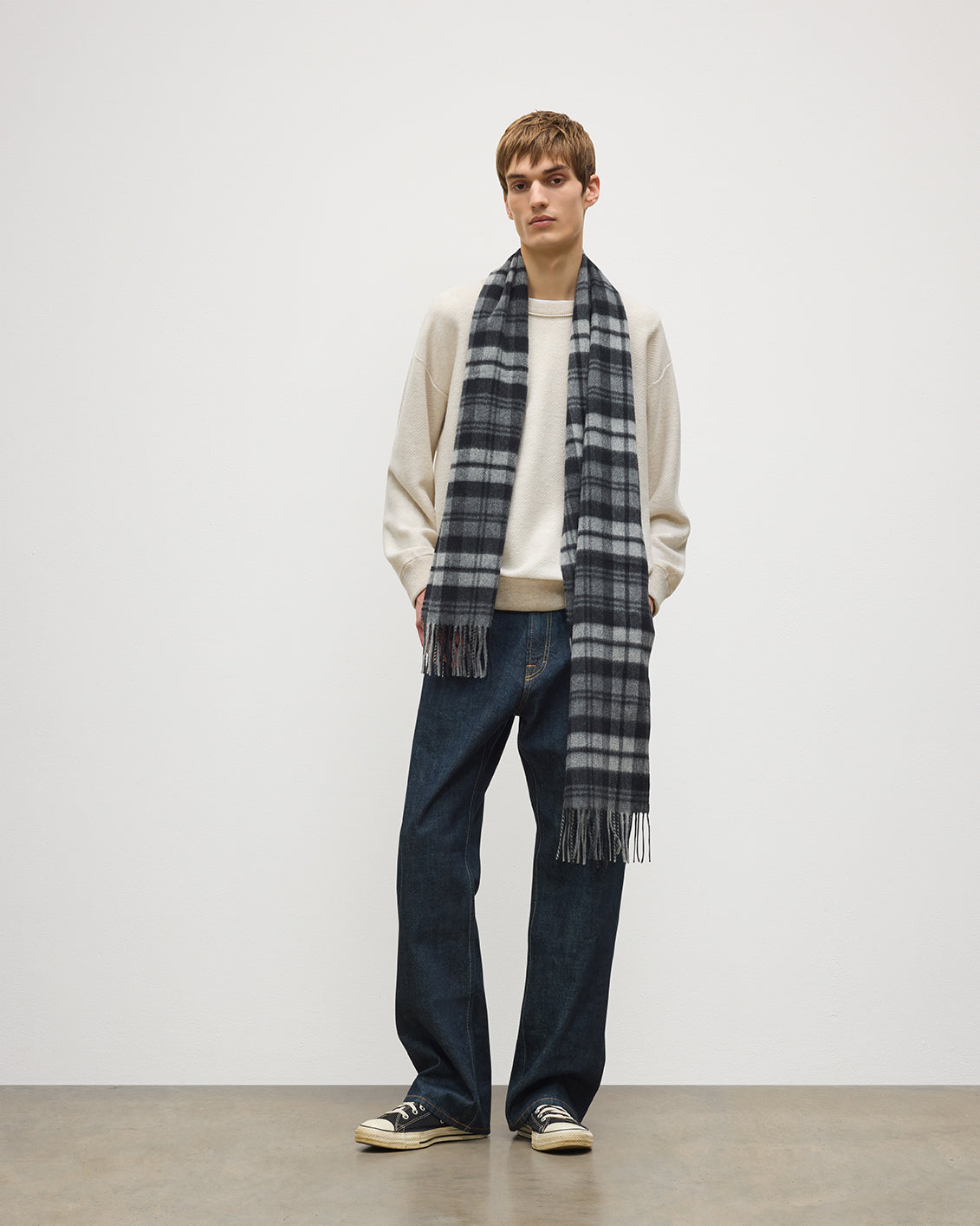 JOHNSTONS OF ELGIN WIDE CSAHMERE SCARF IN GREY WATCH DRESS STEWART WA000057KU0176ONE
