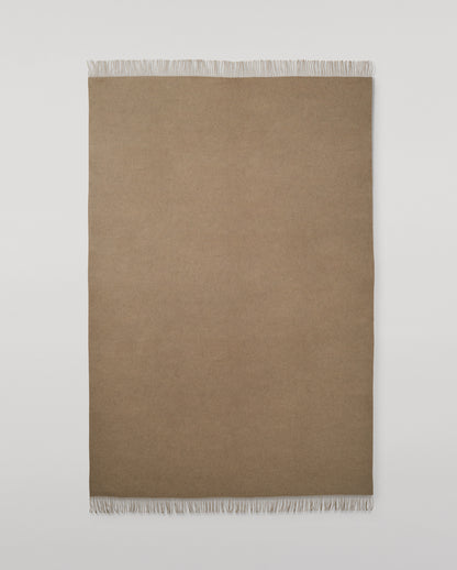 Johnstons of Elgin Interiors Collection Otter & Oatmeal Reversible Cashmere Bed Throw on a white background  WA001374RU7621ONE