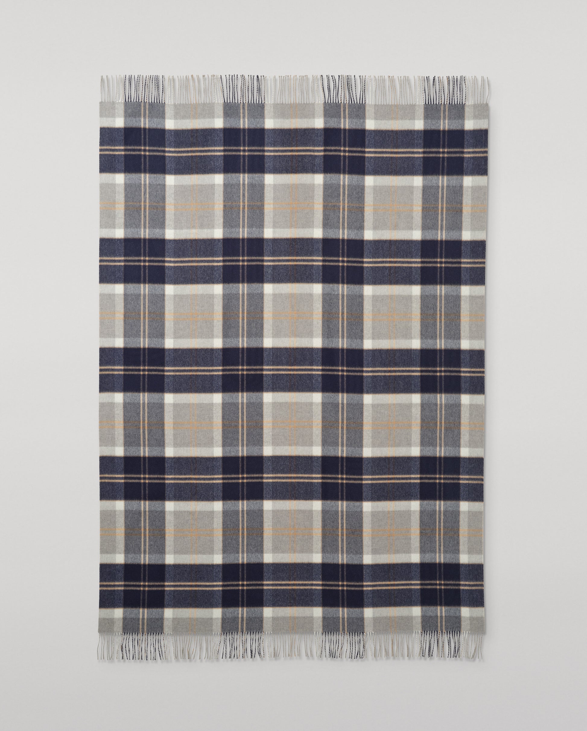 Johnstons of Elgin Silver Bannockbane Reclaimed Cashmere Blanket, Reversible, with fringe finish WA002637RU7822ONE