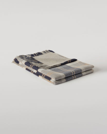 Johnstons of Elgin Silver Bannockbane Reclaimed Cashmere Blanket, Reversible, with fringe finish WA002637RU7822ONE