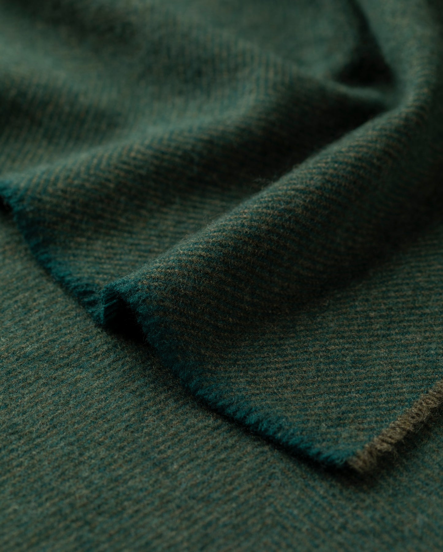 JOHNSTONS OF ELGIN CASHMERE MOUNTAIN TWILL SCARF GREEN 100% CASHMERE WA002645RU7806ONE