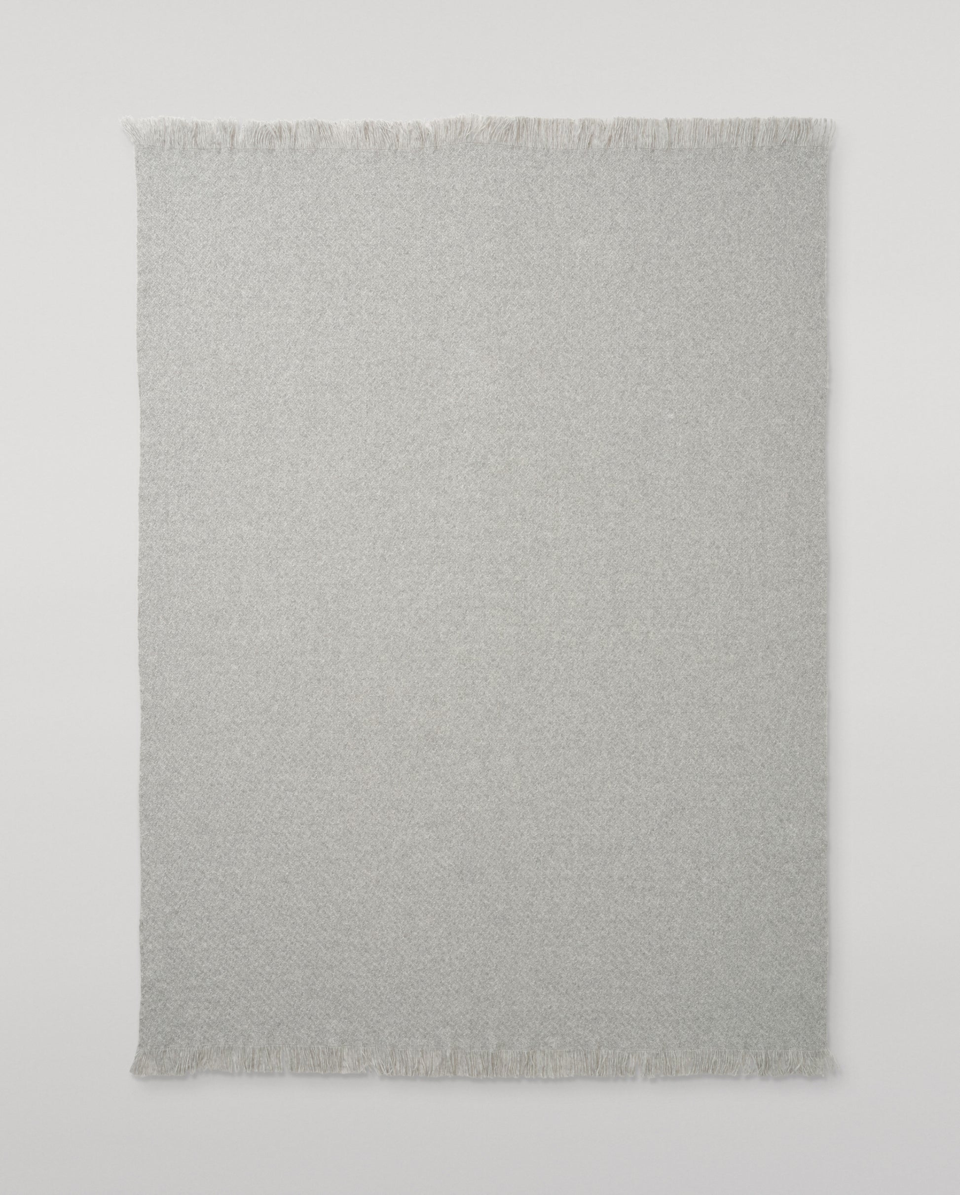 Johnstons of Elgin Yarrow Cashmere Blanket in Light Grey WA002652RU7807ONE