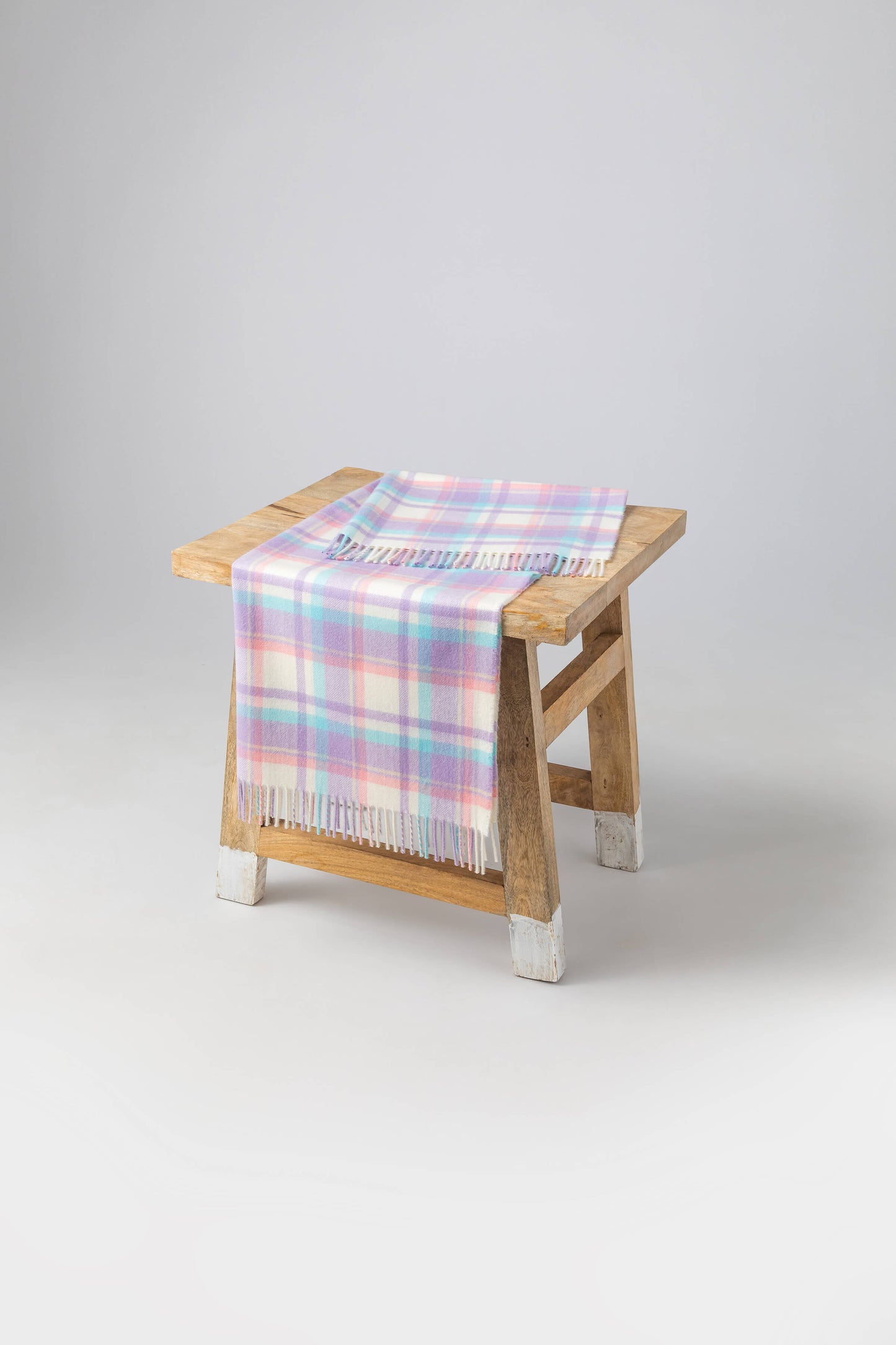 Johnstons of Elgin 2024 Baby Blanket Collection Lilac Pink Check Cashmere Baby Blanket WA001954RU7475ONE