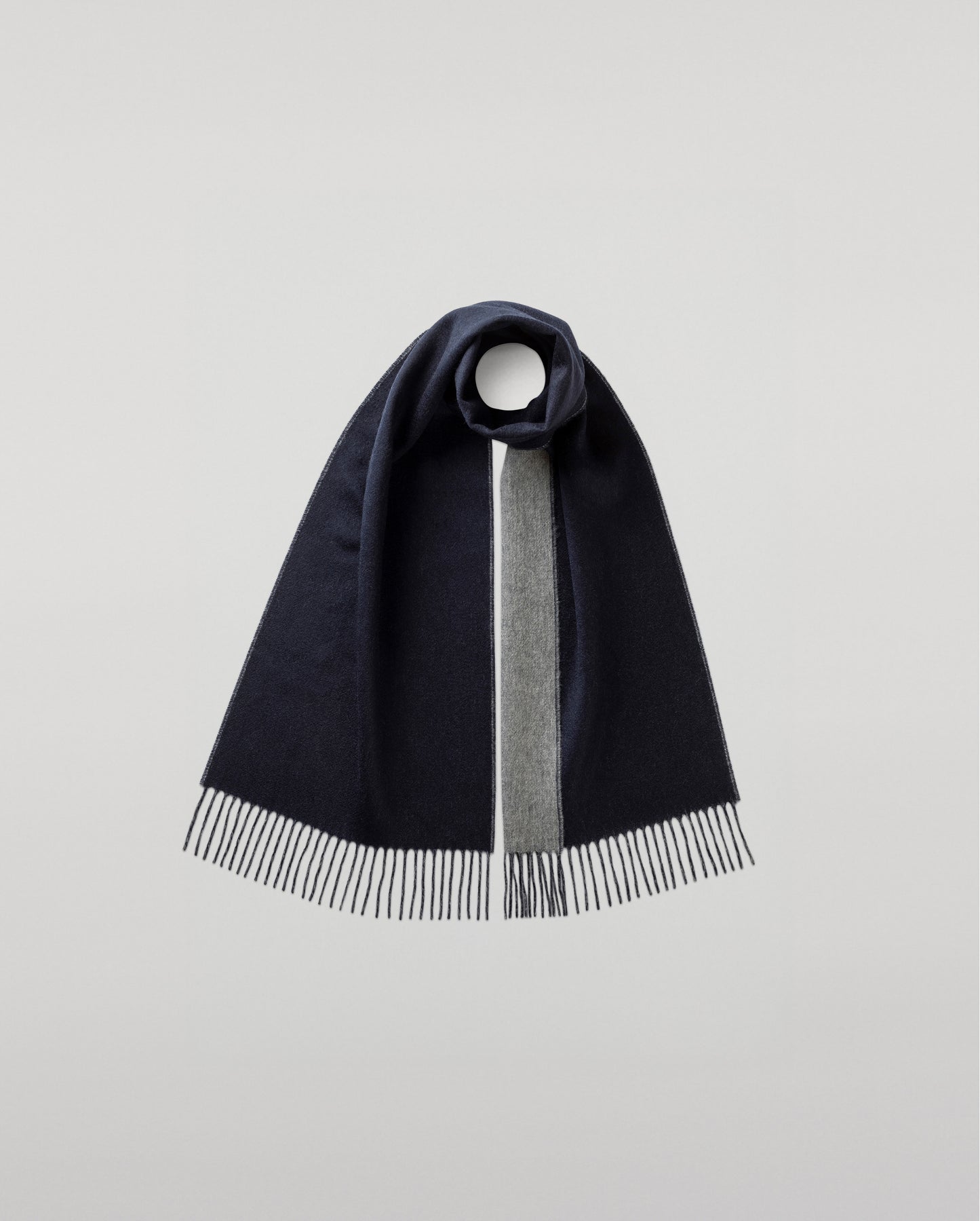 JOHNSTONS OF ELGIN CASHMERE CONTRAST REVERSIBLE SCARF DARK NAVY & GREY 100% CASHMERE WA000020RU7647ONE