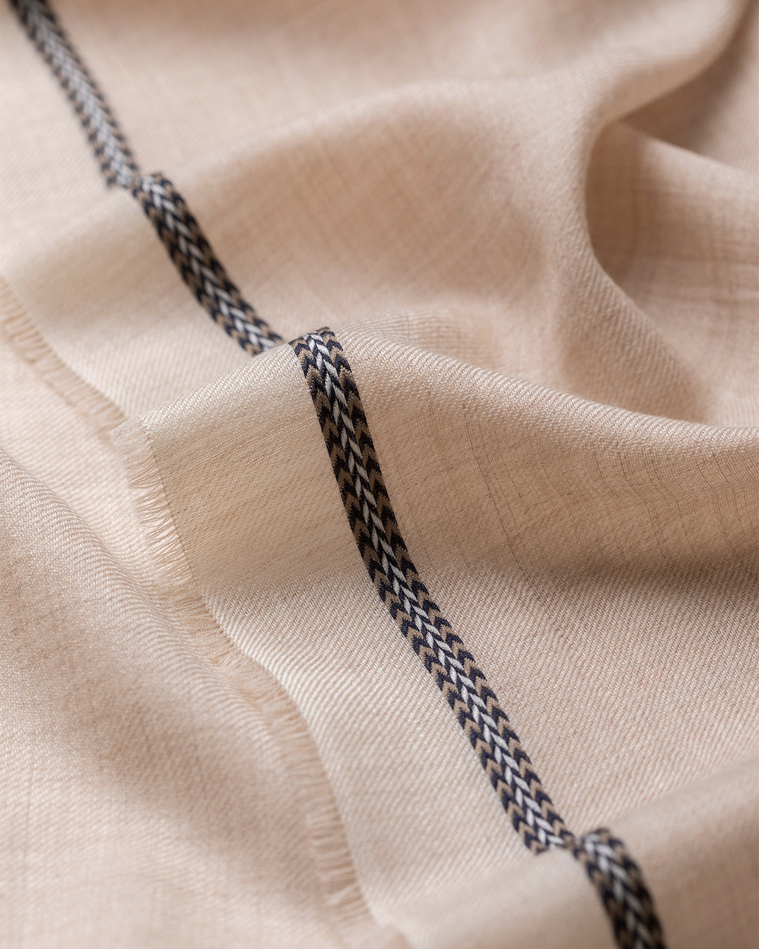 JOHNSTONS OF ELGIN IVES CHEVRON BORDER SCARF NATURAL 100% CASHMERE WA002446RU7701ONE