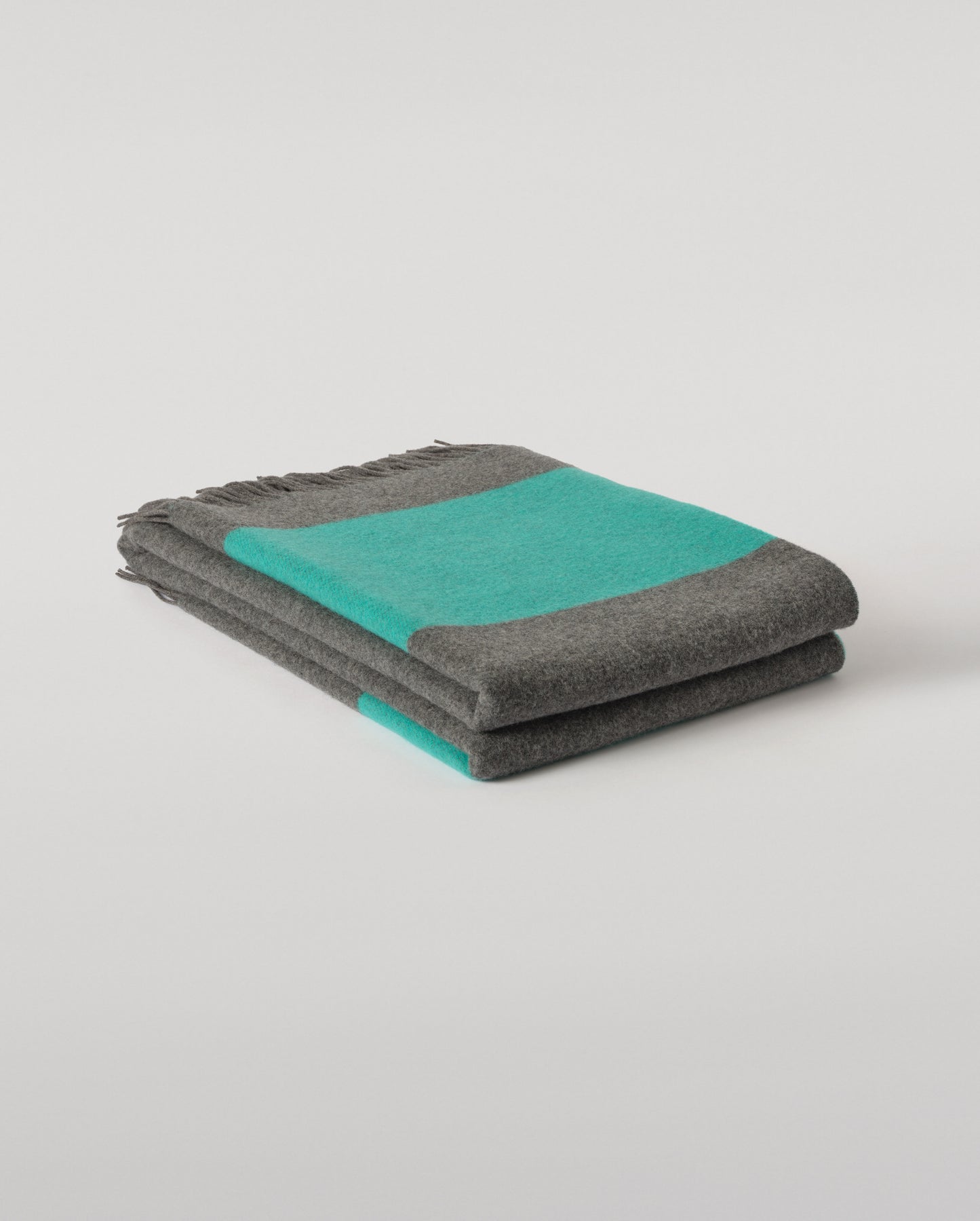 Johnstons of Elgin Green and Grey Stripe Throw 90% Wool 10% Cashmere WB002963RU7814ONE